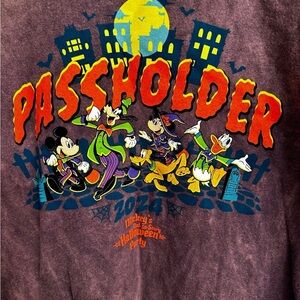 NWT WDW PASSHOLDER Halloween T-shirt unisex